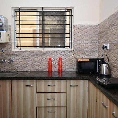 Staeg Heart Of City 2Bhk - 201 Индаур Экстерьер фото